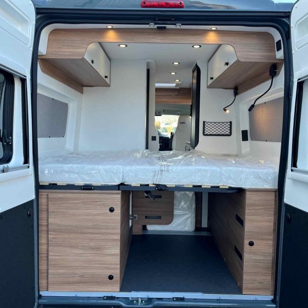 Antoine Caravanes et Camping Car VAN 600 GX EDITION FIT Pilote