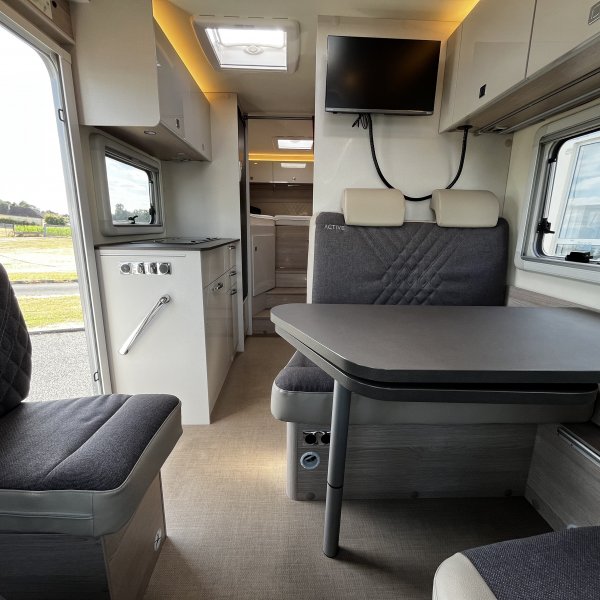Antoine Caravanes et Camping Car LINEO ACTIVE T690G Burstner
