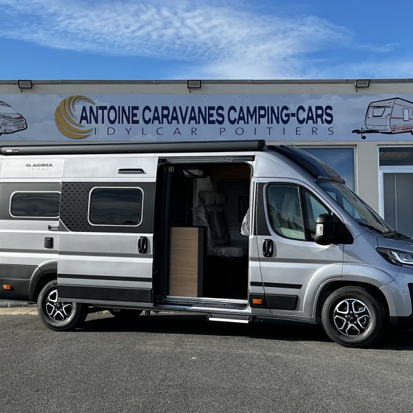 Antoine Caravanes et Camping Car TWIN 640 SLB 60th Adria