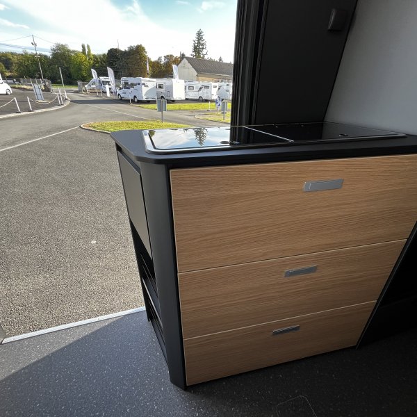 Antoine Caravanes et Camping Car TWIN 640 SLB 60th Adria