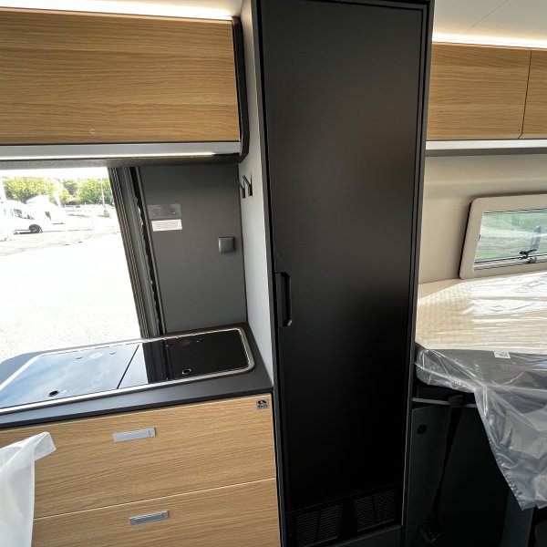 Antoine Caravanes et Camping Car TWIN 640 SLB 60th Adria
