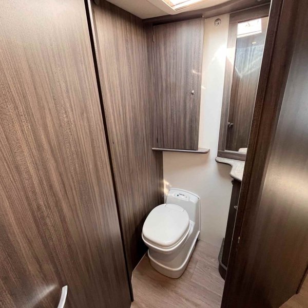 Antoine Caravanes et Camping Car FLEURETTE MAYFLOWER 70 LMX Fleurette