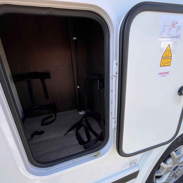 Antoine Caravanes et Camping Car BENIMAR TESSORO 481 Benimar