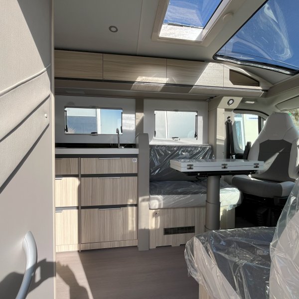 Antoine Caravanes et Camping Car COMPTAC DL 60th Adria