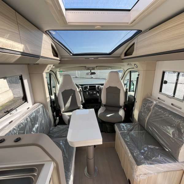 Antoine Caravanes et Camping Car COMPTAC DL 60th Adria