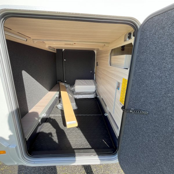 Antoine Caravanes et Camping Car COMPTAC DL 60th Adria