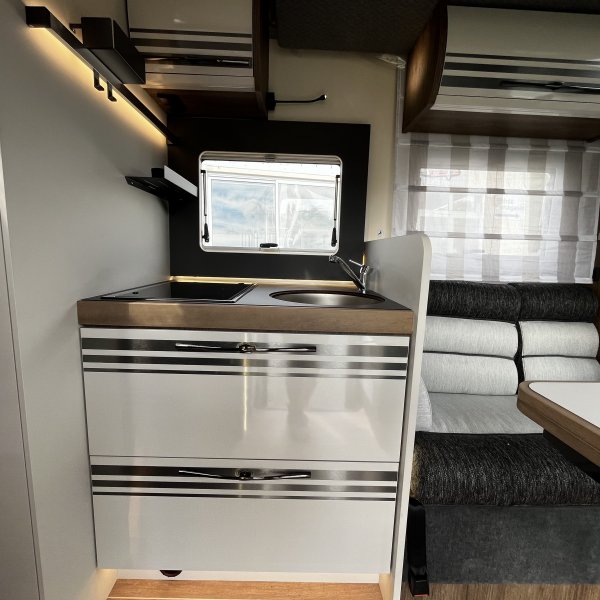 Antoine Caravanes et Camping Car MAGIS 67 XT C.I.