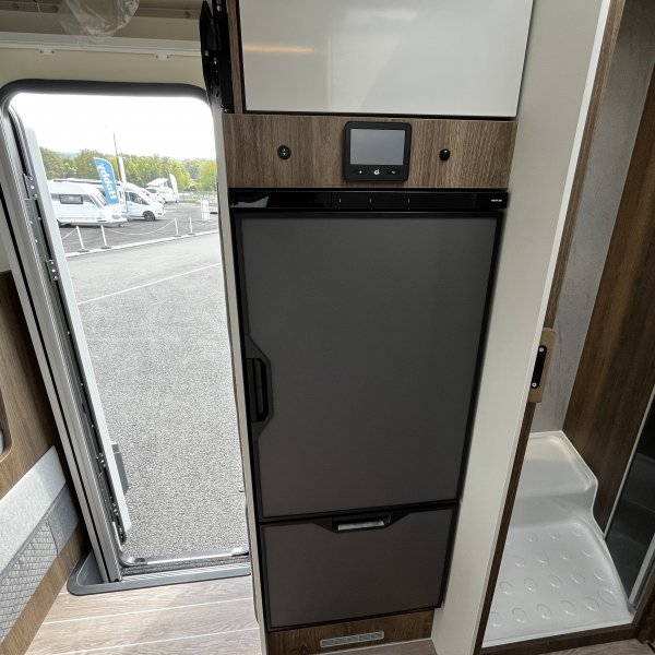 Antoine Caravanes et Camping Car MAGIS 67 XT C.I.