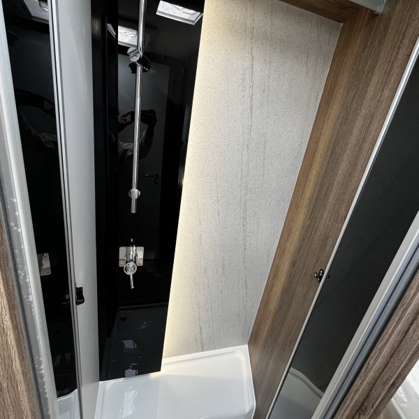 Antoine Caravanes et Camping Car MAGIS 67 XT C.I.