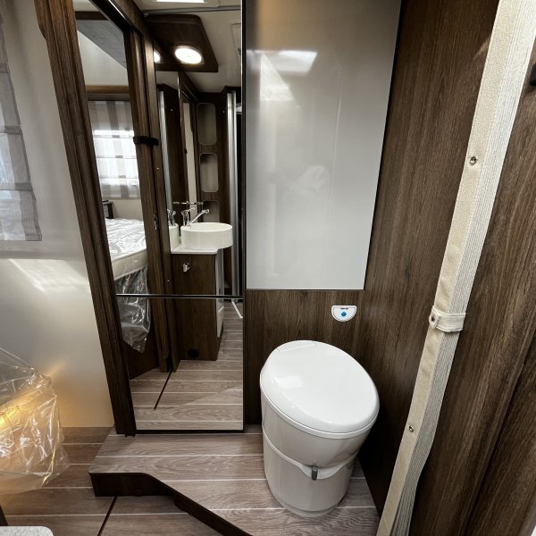 Antoine Caravanes et Camping Car MAGIS 66 XT C.I.