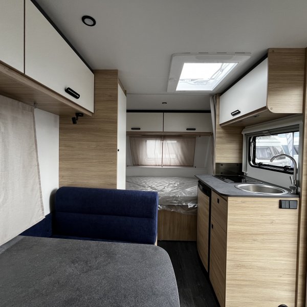 Antoine Caravanes et Camping Car EASY 390 CP Sterckeman