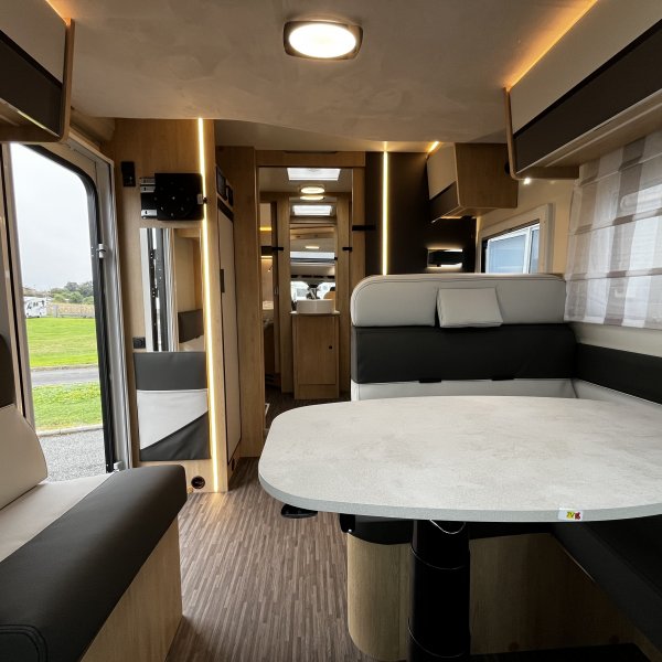 Antoine Caravanes et Camping Car MANOA 66 LXT C.I.