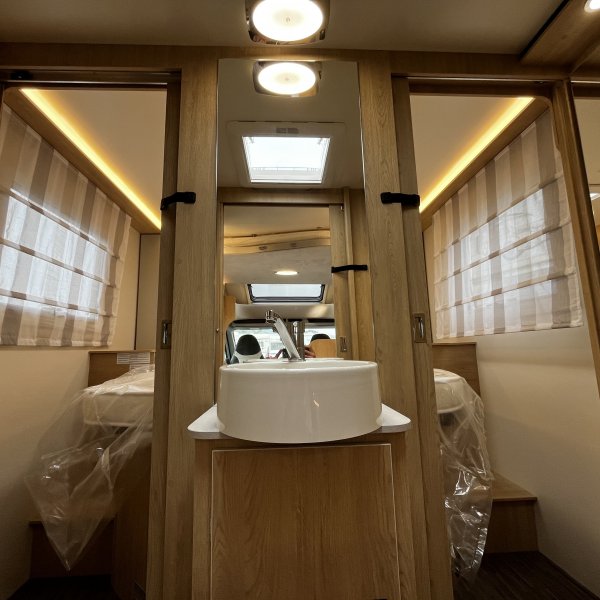 Antoine Caravanes et Camping Car MANOA 66 LXT C.I.