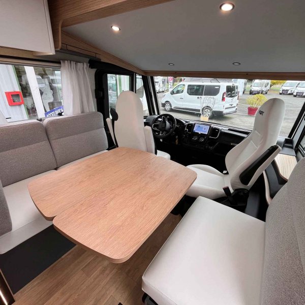 Antoine Caravanes et Camping Car PILOTE G 740 FGJ EVIDENCE Pilote