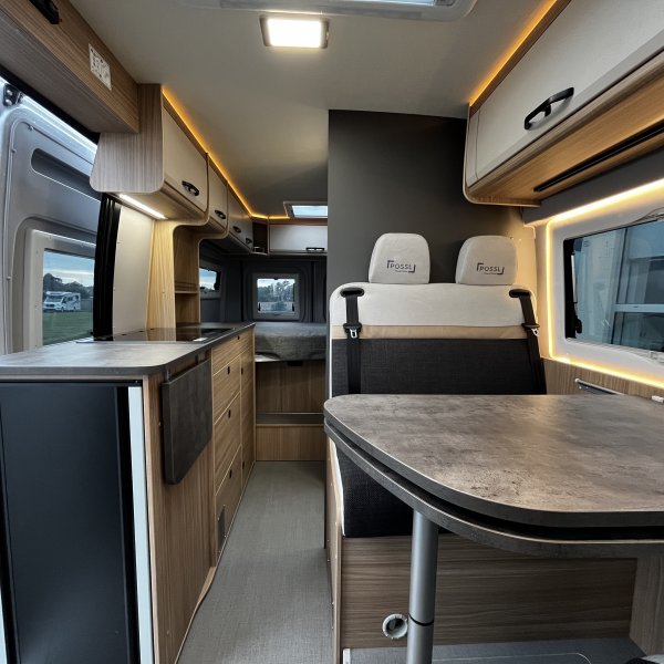 Antoine Caravanes et Camping Car SUMMIT 600 PLUS FRENCH EDITION Possl