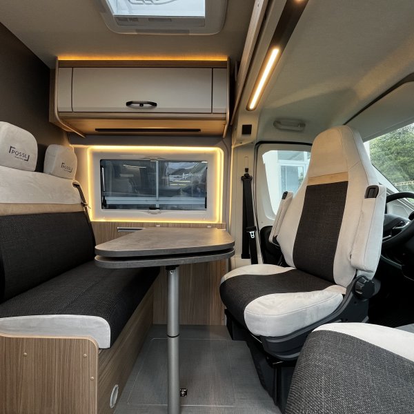 Antoine Caravanes et Camping Car SUMMIT 600 PLUS FRENCH EDITION Possl