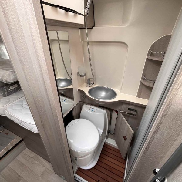 Antoine Caravanes et Camping Car FONT VENDOME DUO VAN Font Vendôme