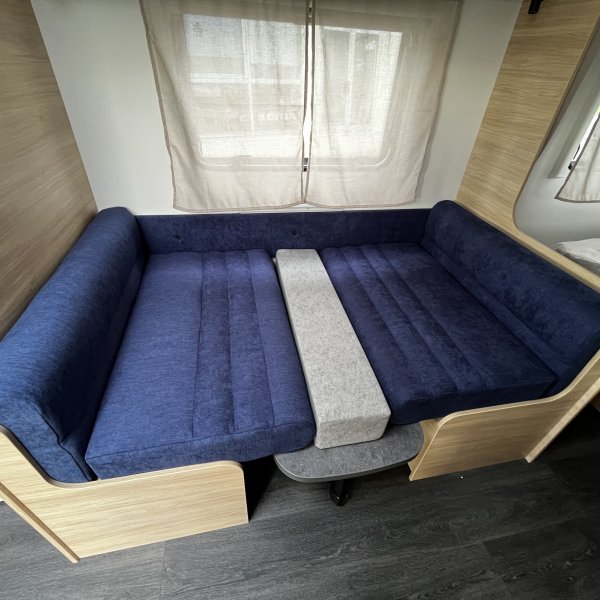 Antoine Caravanes et Camping Car EASY 460 CP Sterckeman