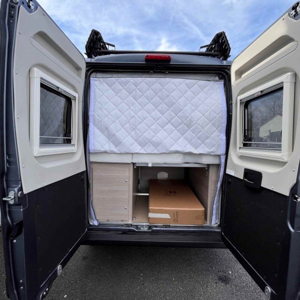 Antoine Caravanes et Camping Car BURSTNER CAMPEO C 540 4*4 Burstner