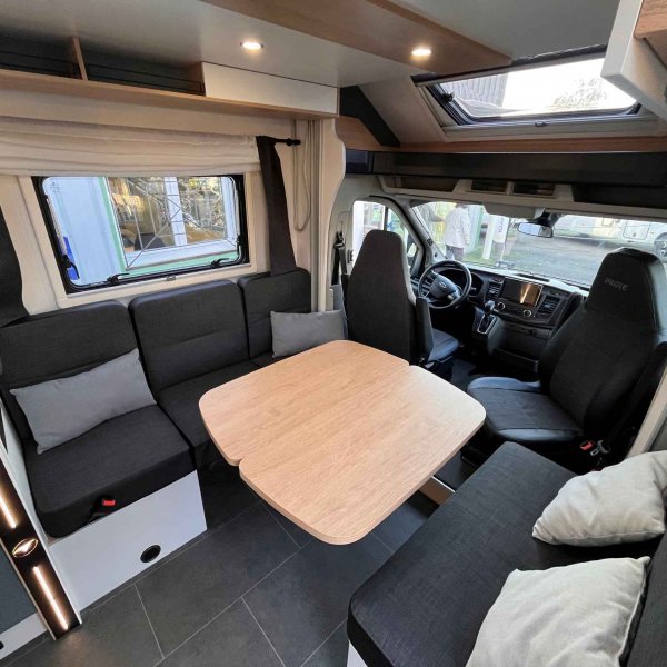 Antoine Caravanes et Camping Car PILOTE ATLAS 696 G Pilote