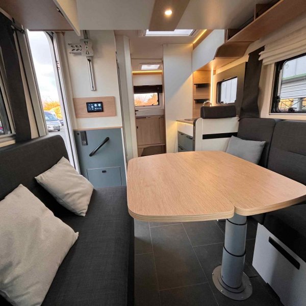 Antoine Caravanes et Camping Car PILOTE ATLAS 696 G Pilote