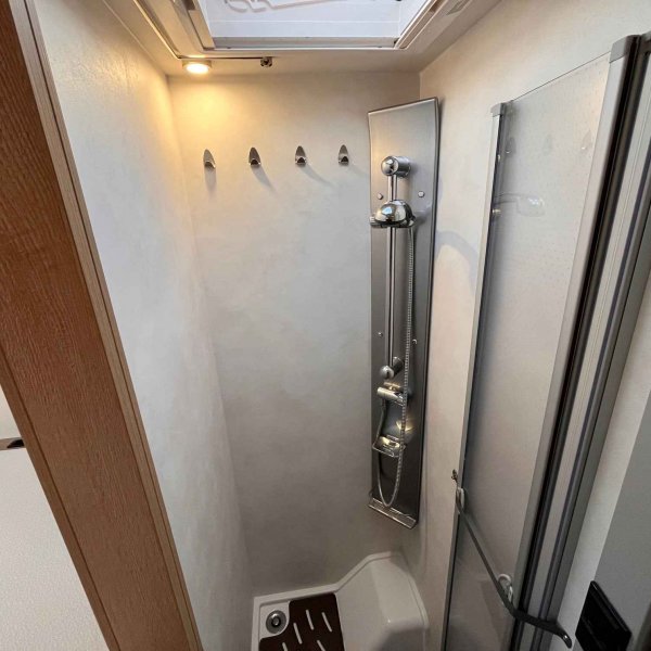 Antoine Caravanes et Camping Car PILOTE ATLAS 696 G Pilote