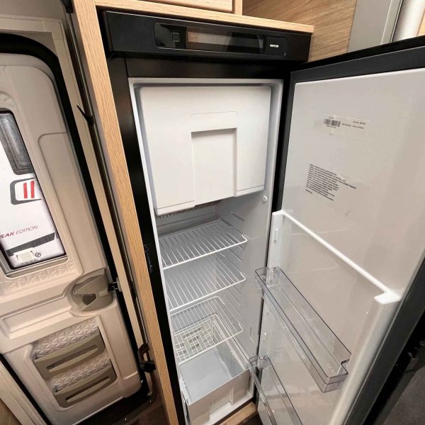 Antoine Caravanes et Camping Car CHALLENGER 318 ANNIVERSAIRE Challenger