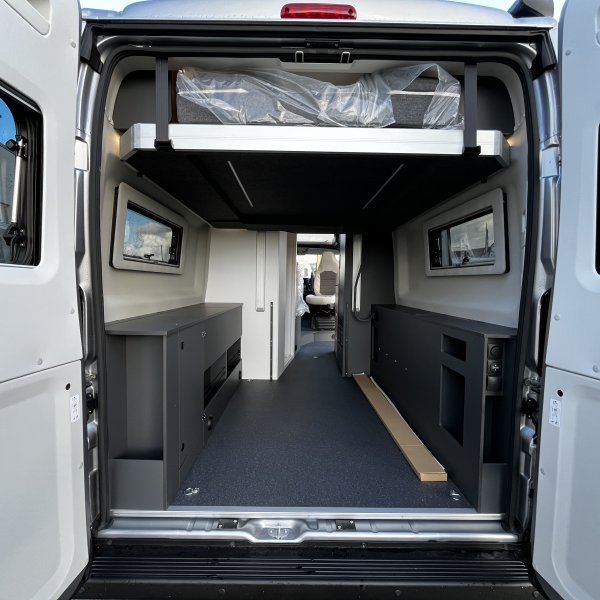 Antoine Caravanes et Camping Car TWIN 640 SGX 60th Adria