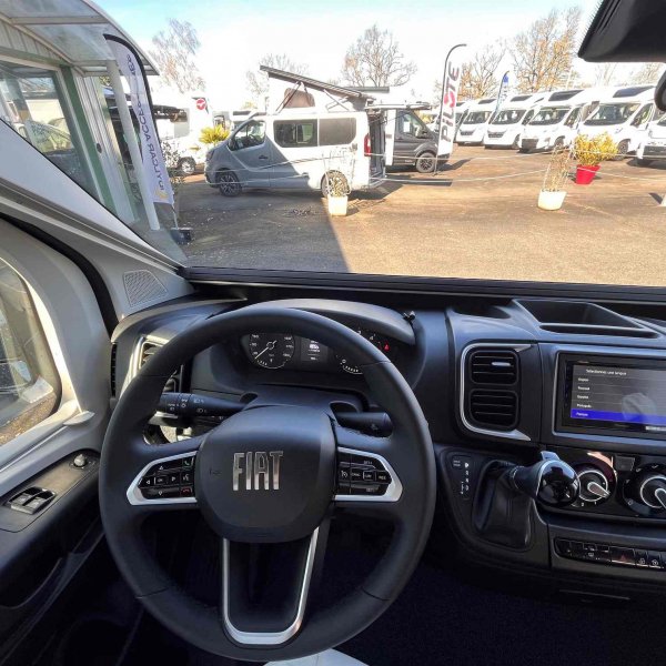 Antoine Caravanes et Camping Car P 690 Pilote