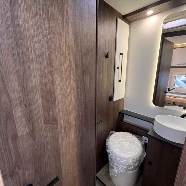 Antoine Caravanes et Camping Car BENIMAR TESSORO 483 Benimar