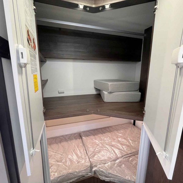 Antoine Caravanes et Camping Car BENIMAR TESSORO 483 Benimar