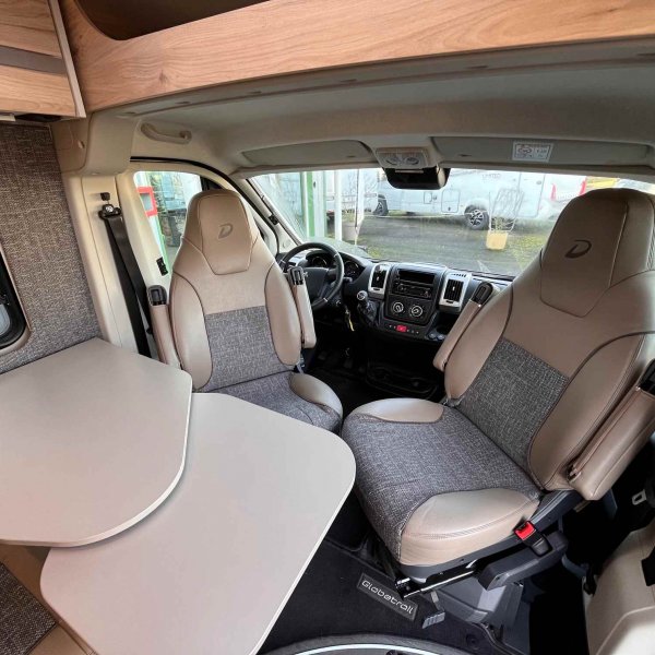 Antoine Caravanes et Camping Car DETHLEFFS GLOBETRAIL CVD 600 S Dethleffs