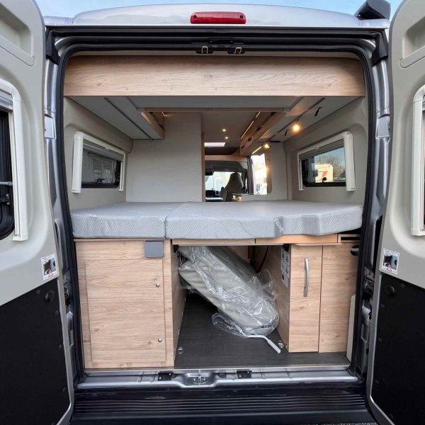 Antoine Caravanes et Camping Car DETHLEFFS GLOBETRAIL CVD 600 S Dethleffs