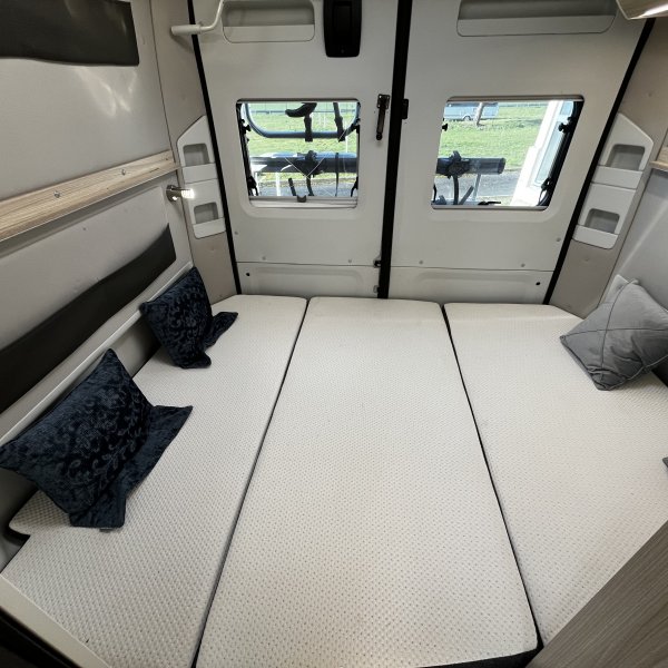 Antoine Caravanes et Camping Car TWIN 600 SP FAMILY Adria