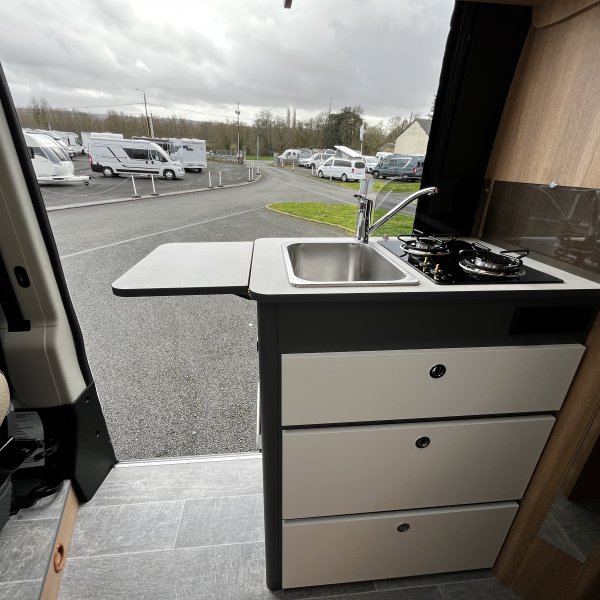 Antoine Caravanes et Camping Car 60 T Giottiline