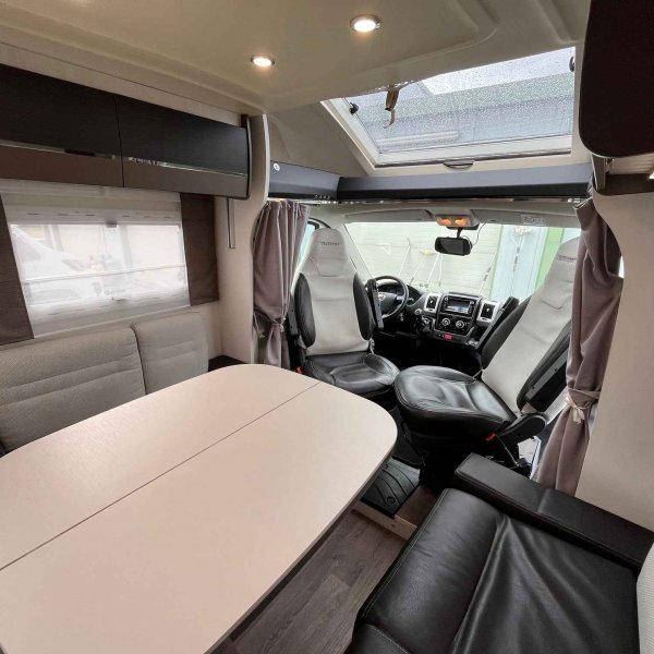 Antoine Caravanes et Camping Car GENESIS 275 Challenger