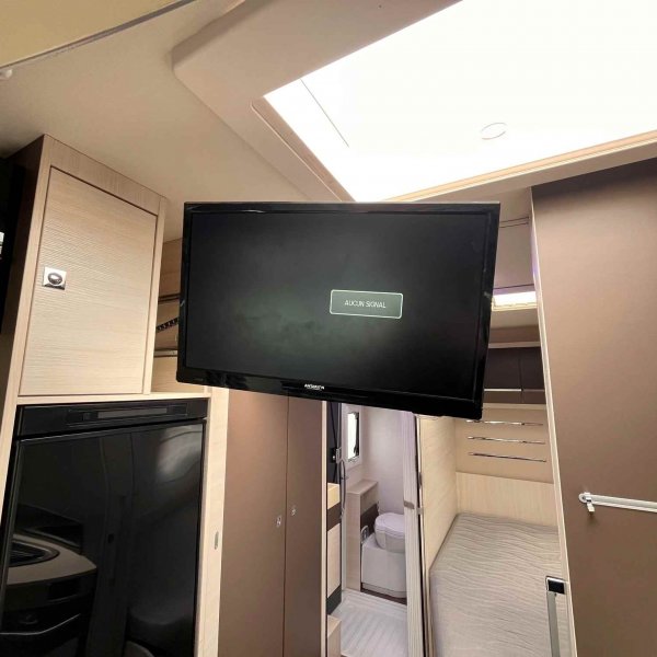 Antoine Caravanes et Camping Car GENESIS 275 Challenger