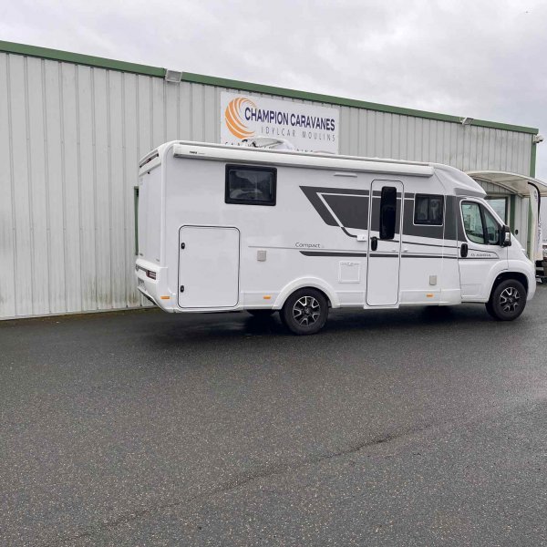 Antoine Caravanes et Camping Car COMPACT DL Adria