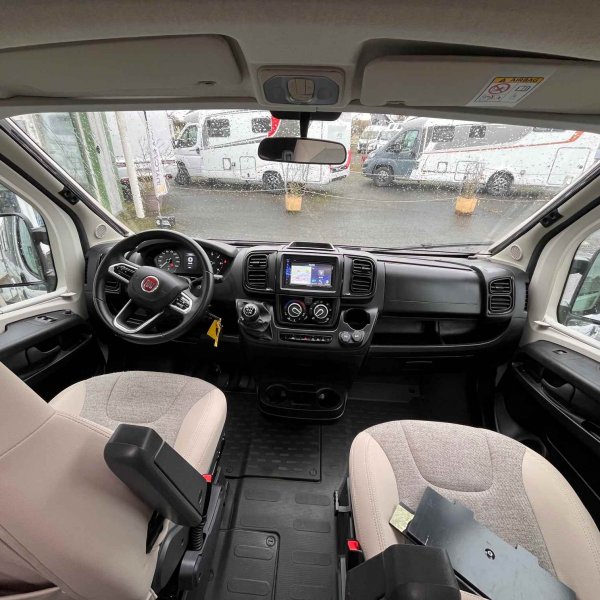 Antoine Caravanes et Camping Car COMPACT DL Adria