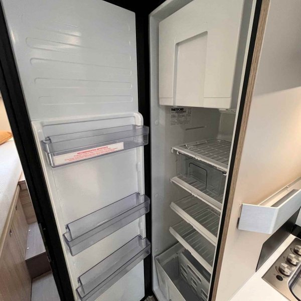 Antoine Caravanes et Camping Car COMPACT DL Adria