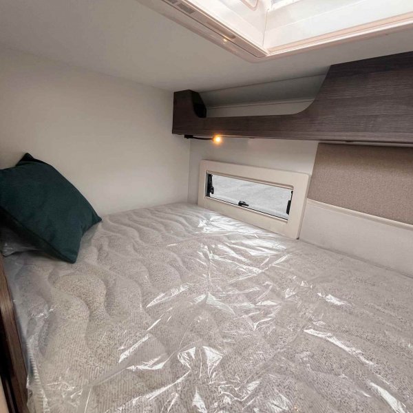 Antoine Caravanes et Camping Car TESSORO 425 Benimar