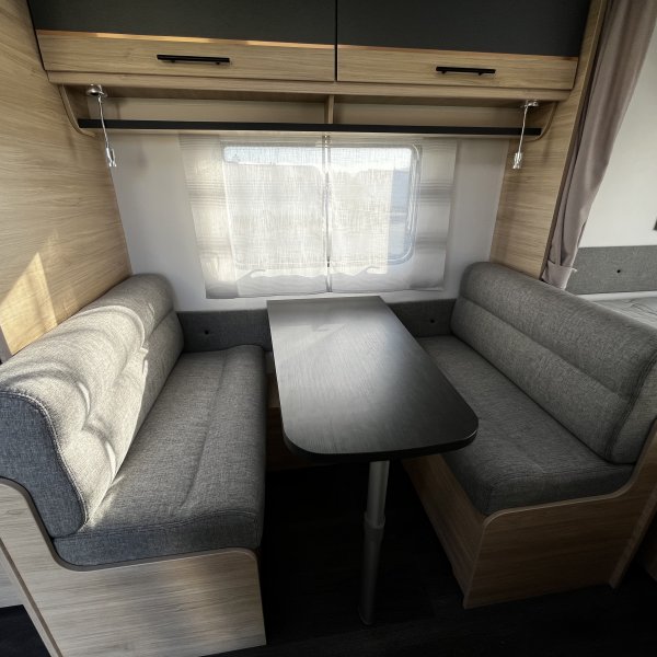 Antoine Caravanes et Camping Car COMFORT 420 CP Sterckeman