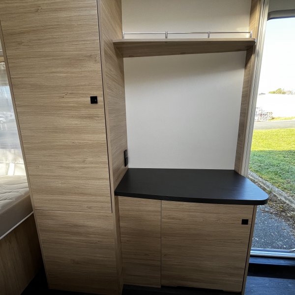 Antoine Caravanes et Camping Car COMFORT 420 CP Sterckeman