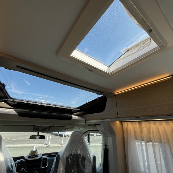 Antoine Caravanes et Camping Car COMPACT DC Adria