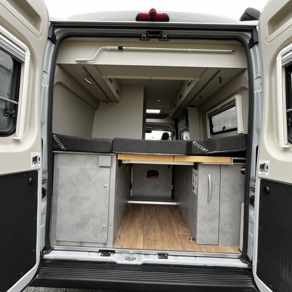 Antoine Caravanes et Camping Car FULL 600 3C Cartier / Brisebras