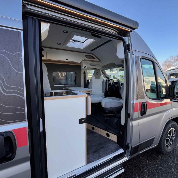 Antoine Caravanes et Camping Car V600G - EVIDENCE Pilote