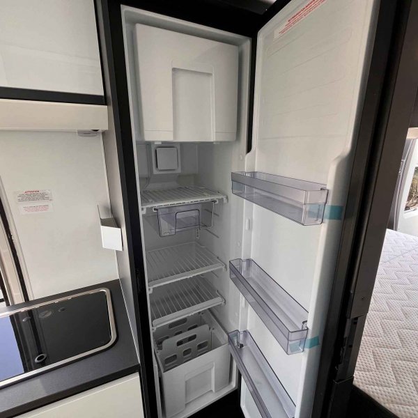 Antoine Caravanes et Camping Car TWIN SUPREME 600 SPB Adria