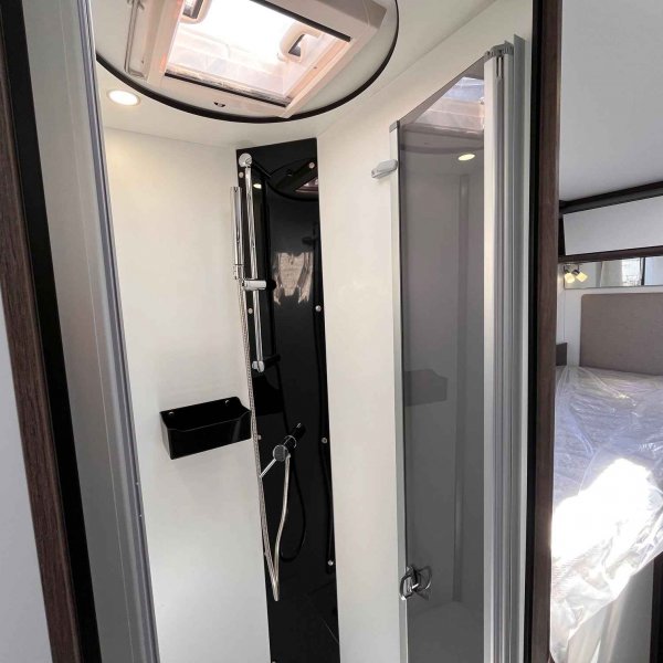 Antoine Caravanes et Camping Car TESSORO 463 UP Benimar