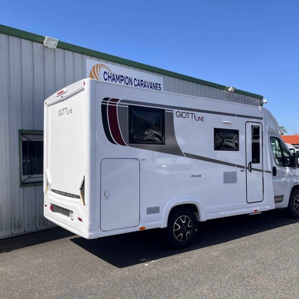 Antoine Caravanes et Camping Car COMPACT CX66 Giottiline