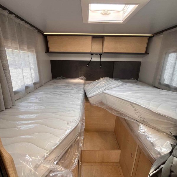 Antoine Caravanes et Camping Car COMPACT CX66 PREMIERE EDITION Giottiline
